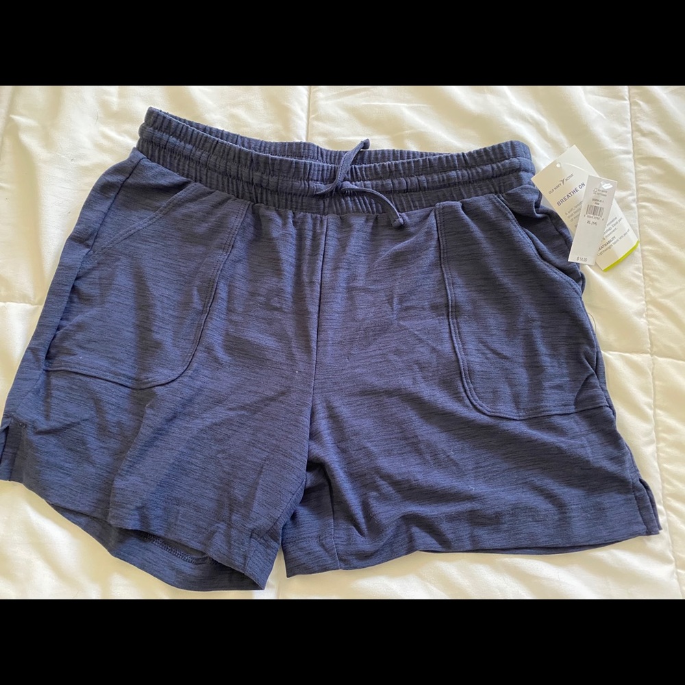 NWT Navy Old Navy Active Shorts Size XL (14)